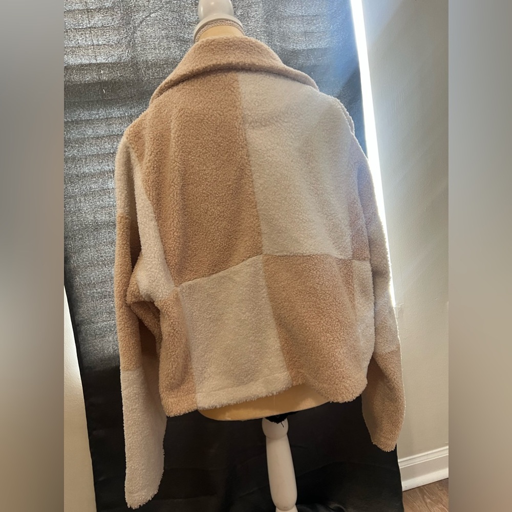Cream jacket - Picture 2 of 2